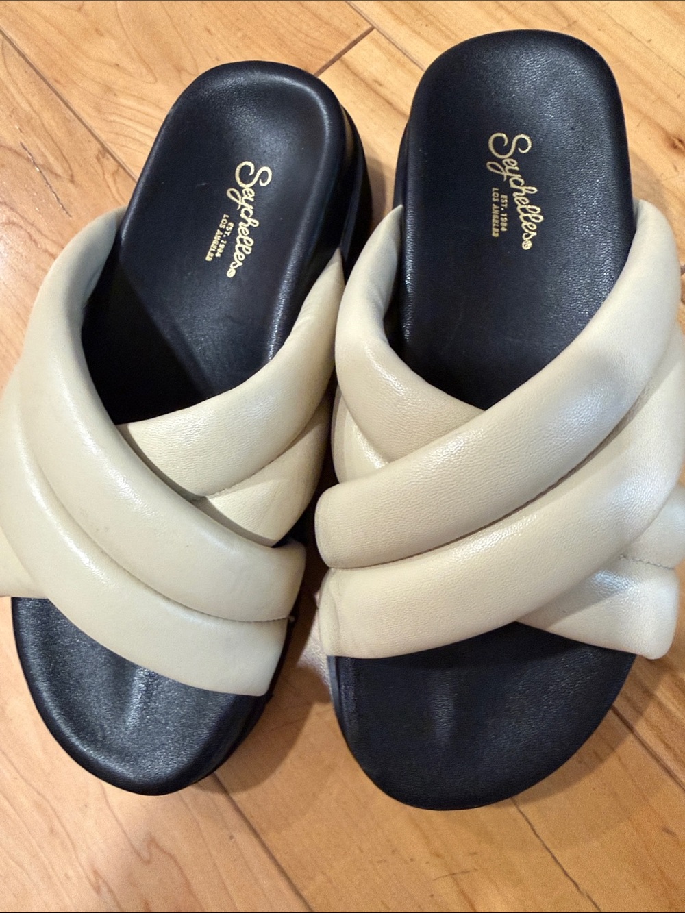 Seychelles Padded Crisscross Slide Sandals in Cream and Black